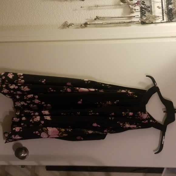 torrid Tops - Torrid Floral halter high neck top